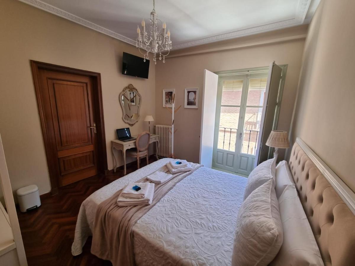 Casa de Huéspedes Lorca Alcalá de Henares Esterno foto